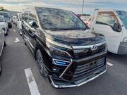 2018 TOYOTA VOXY