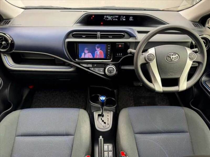 2015 TOYOTA AQUA for sale - photo 3