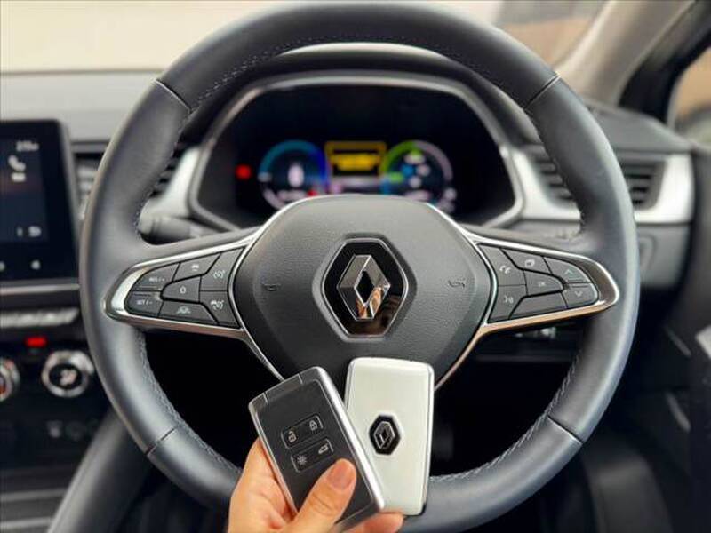 2023 RENAULT CAPTUR for sale - photo 5