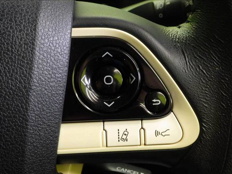 2018 TOYOTA PRIUS S SAFETY PLUS for sale - photo 11