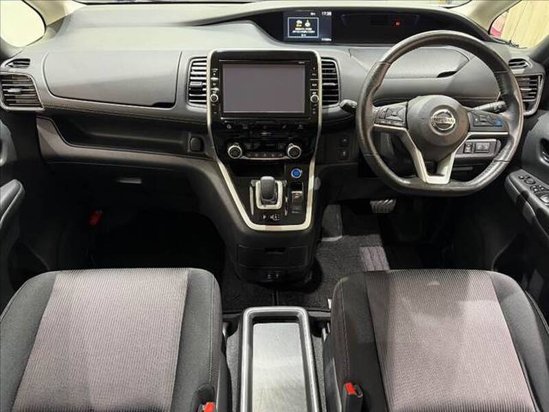 2018 NISSAN SERENA for sale - photo 4