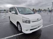 2009 TOYOTA VOXY ZS