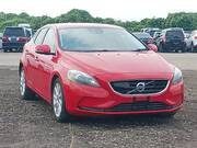 2015 VOLVO V40