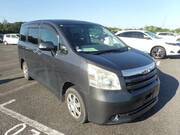 2010 TOYOTA NOAH X SMART EDITION