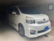 2011 TOYOTA VOXY