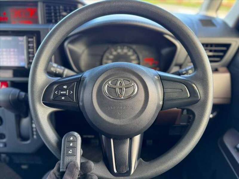 2017 TOYOTA TANK for sale - photo 6