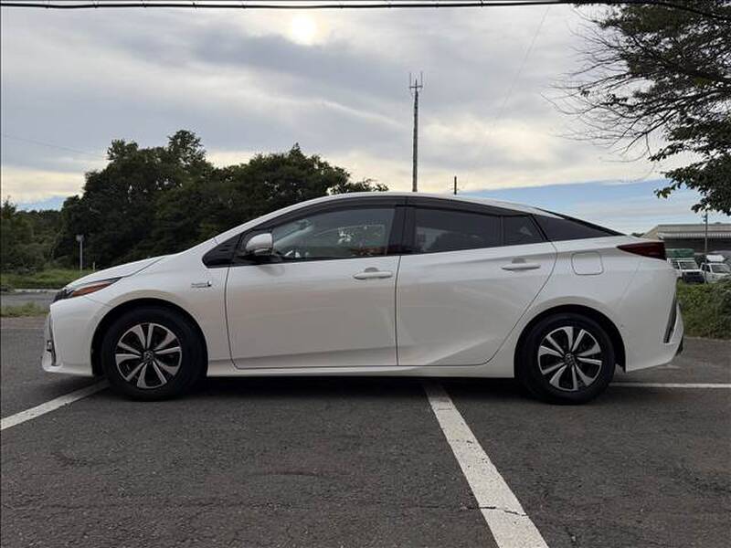 2017 TOYOTA PRIUS PHV for sale - photo 7