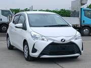 2017 TOYOTA VITZ F
