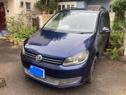 2011 VOLKSWAGEN GOLF TOURAN