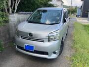 2009 TOYOTA VOXY
