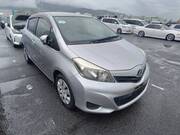 2013 TOYOTA VITZ U