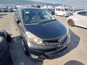 2011 TOYOTA VITZ F