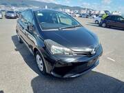 2015 TOYOTA VITZ F