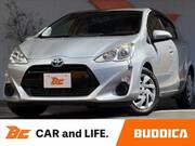2015 TOYOTA AQUA