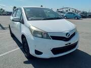 2011 TOYOTA VITZ F