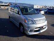 2004 TOYOTA NOAH S V SELECTION