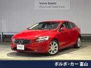 2018 VOLVO V40
