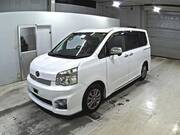 2014 TOYOTA VOXY