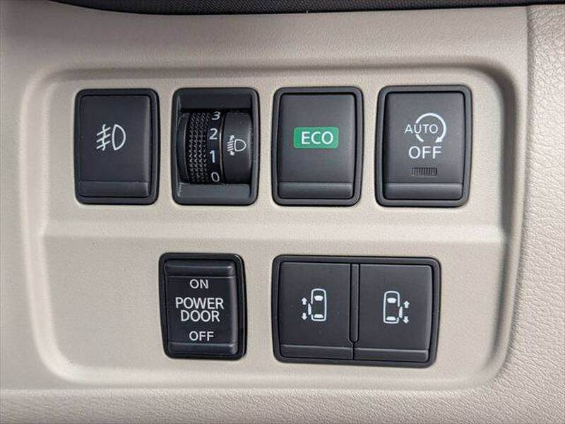 2017 NISSAN SERENA for sale - more photos