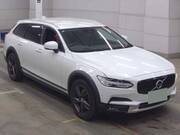 2018 VOLVO V90