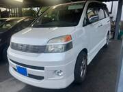 2003 TOYOTA VOXY
