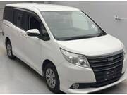 2016 TOYOTA NOAH