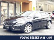 2018 VOLVO V40