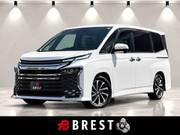 2022 TOYOTA VOXY