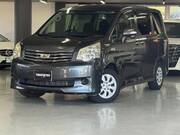 2011 TOYOTA NOAH
