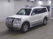 2003 MITSUBISHI PAJERO
