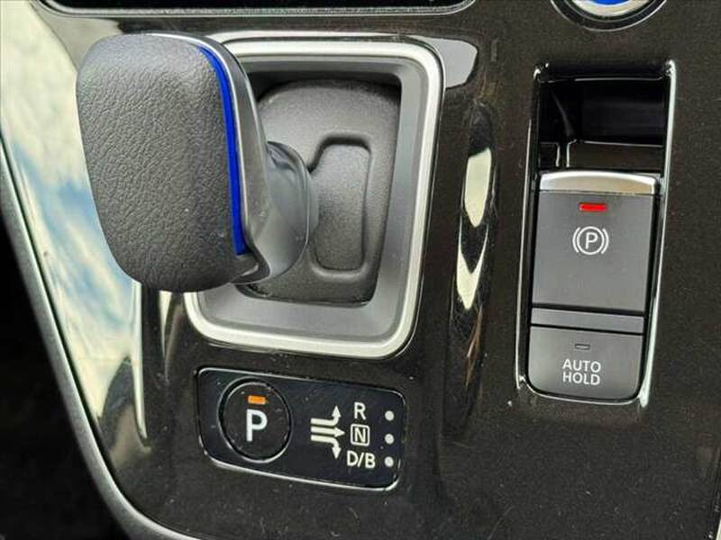2021 NISSAN SERENA for sale - more photos