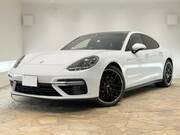 2017 PORSCHE PANAMERA