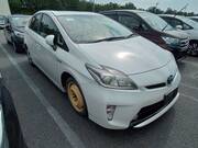 2013 TOYOTA PRIUS S