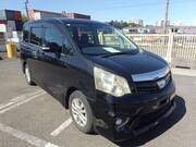 2010 TOYOTA NOAH SI