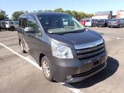 2010 TOYOTA NOAH G