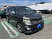 2012 TOYOTA VOXY