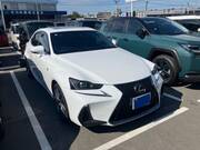 2017 LEXUS IS
