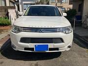 2013 MITSUBISHI OUTLANDER PHEV