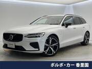2023 VOLVO V60