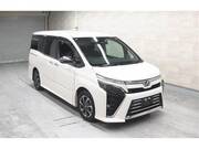 2018 TOYOTA VOXY