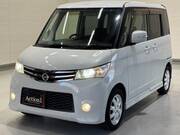 2012 NISSAN ROOX