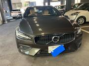 2019 VOLVO V60