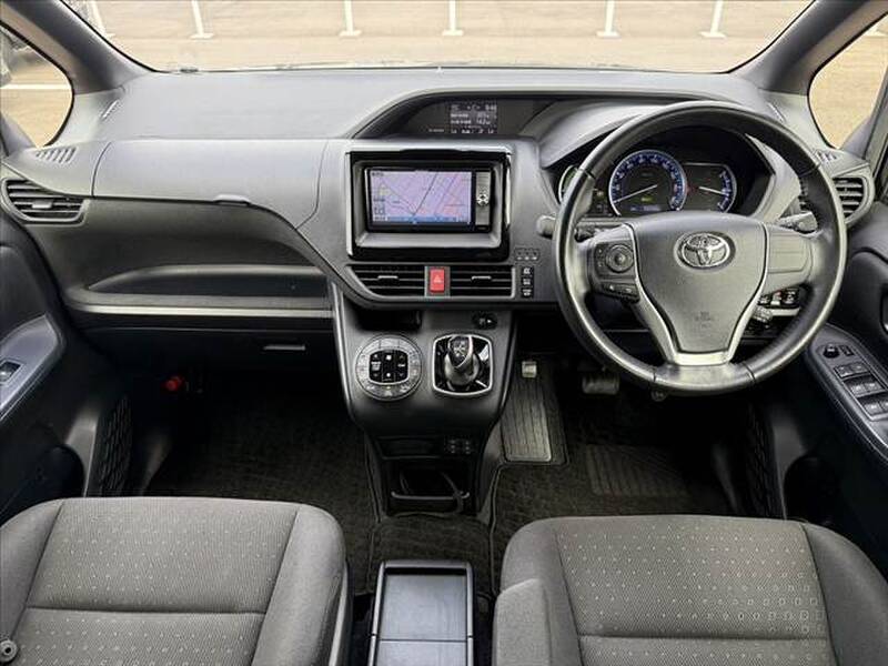 2017 TOYOTA NOAH for sale - photo 3