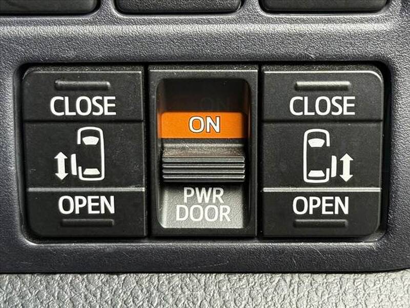 2017 TOYOTA NOAH for sale - photo 6
