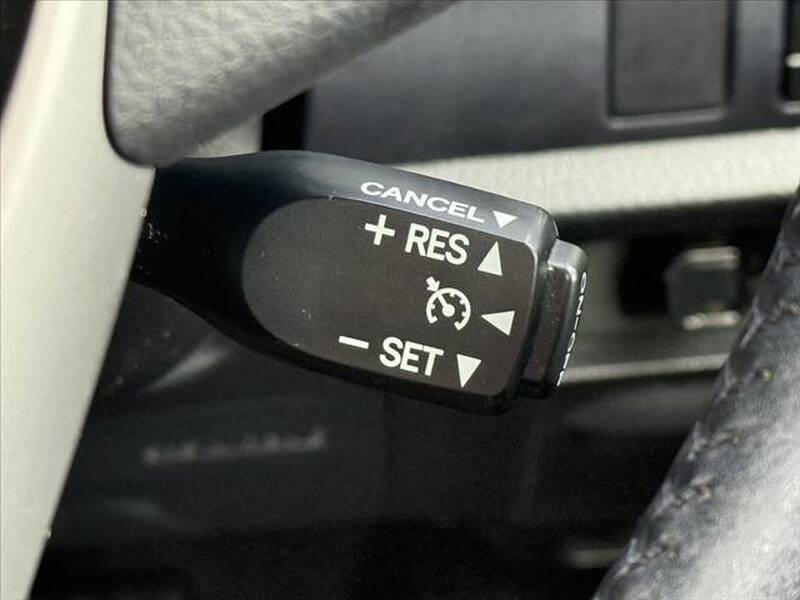 2017 TOYOTA NOAH for sale - more photos