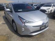 2017 TOYOTA PRIUS S SAFETY PLUS