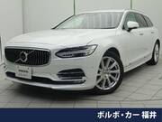 2019 VOLVO V90