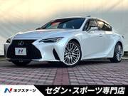 2022 LEXUS IS