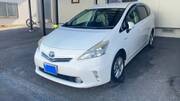 2011 TOYOTA PRIUS ALPHA S
