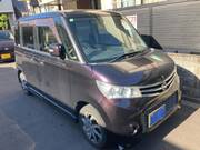 2010 NISSAN ROOX